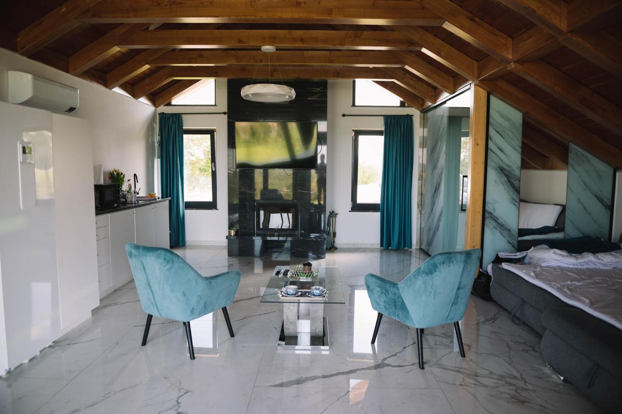 Casa Moderna In Sinteu - Intersectia Intre Modern Si Linistea Naturii Huta Voivozi Ngoại thất bức ảnh